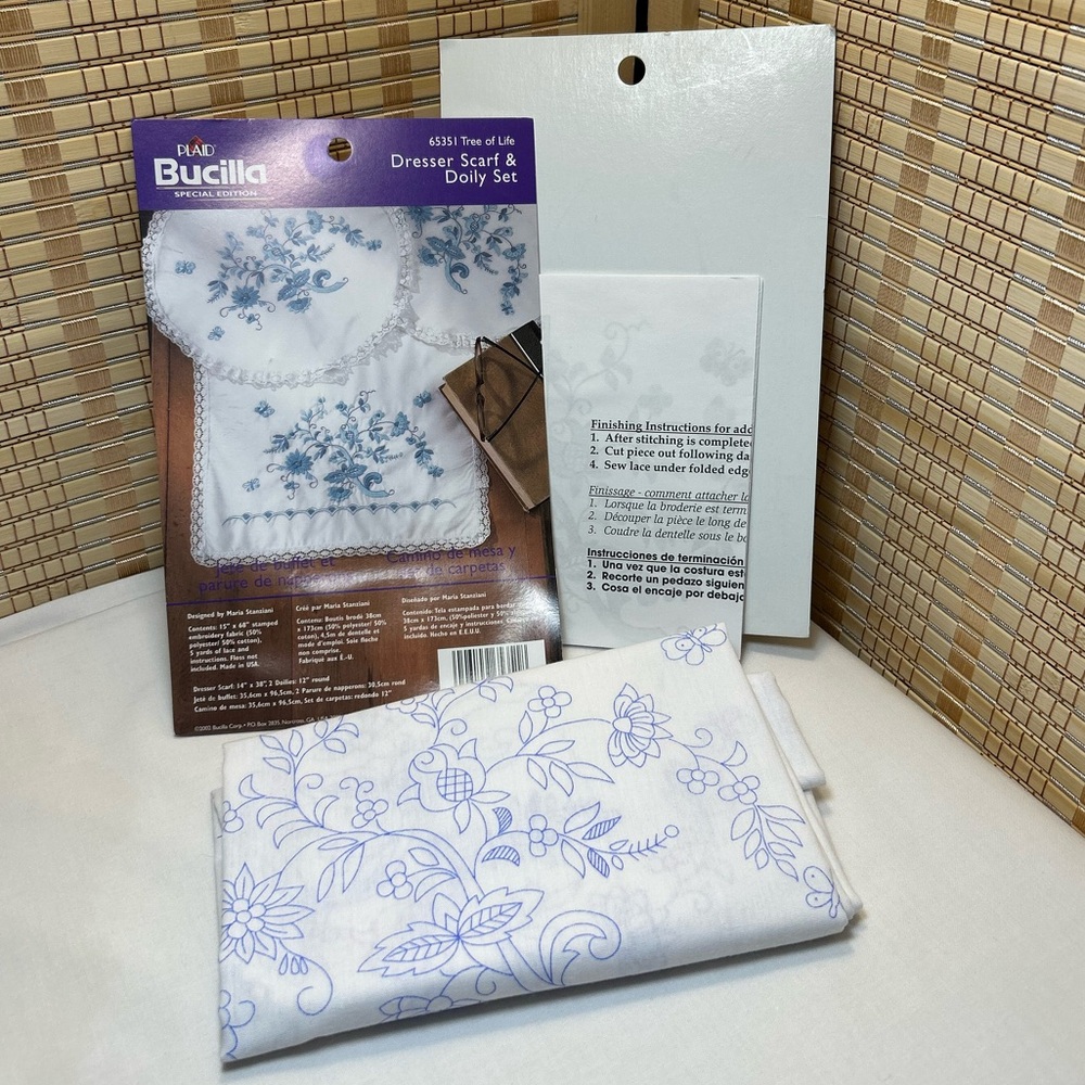 Dresser Scarf and Doily Stamped Fabric Set Incomplete